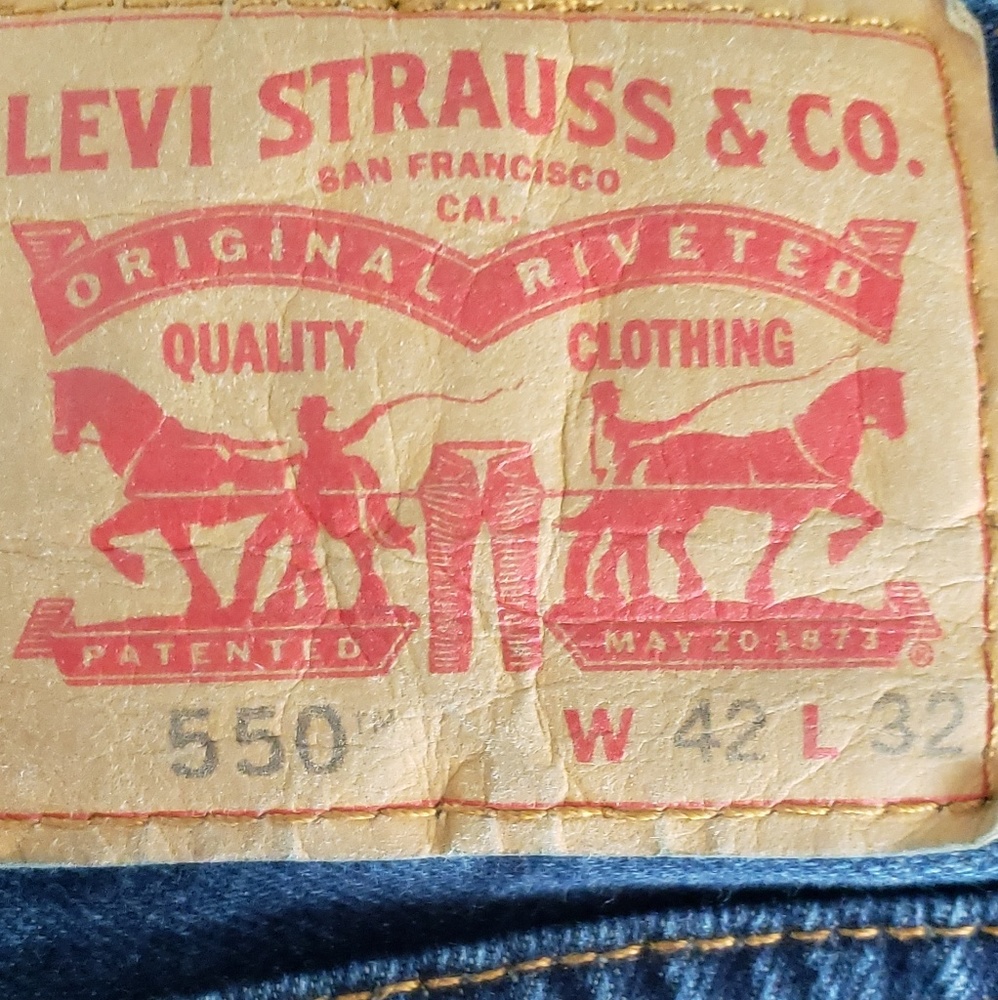 Levi's size 42x32